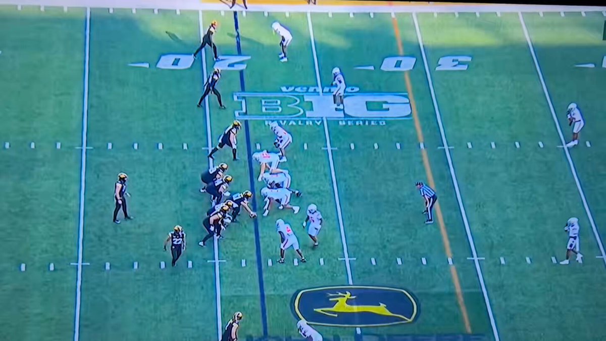 I’m not on the “bench Hank Brown” train But of his many bad throws yesterday, this was really bad