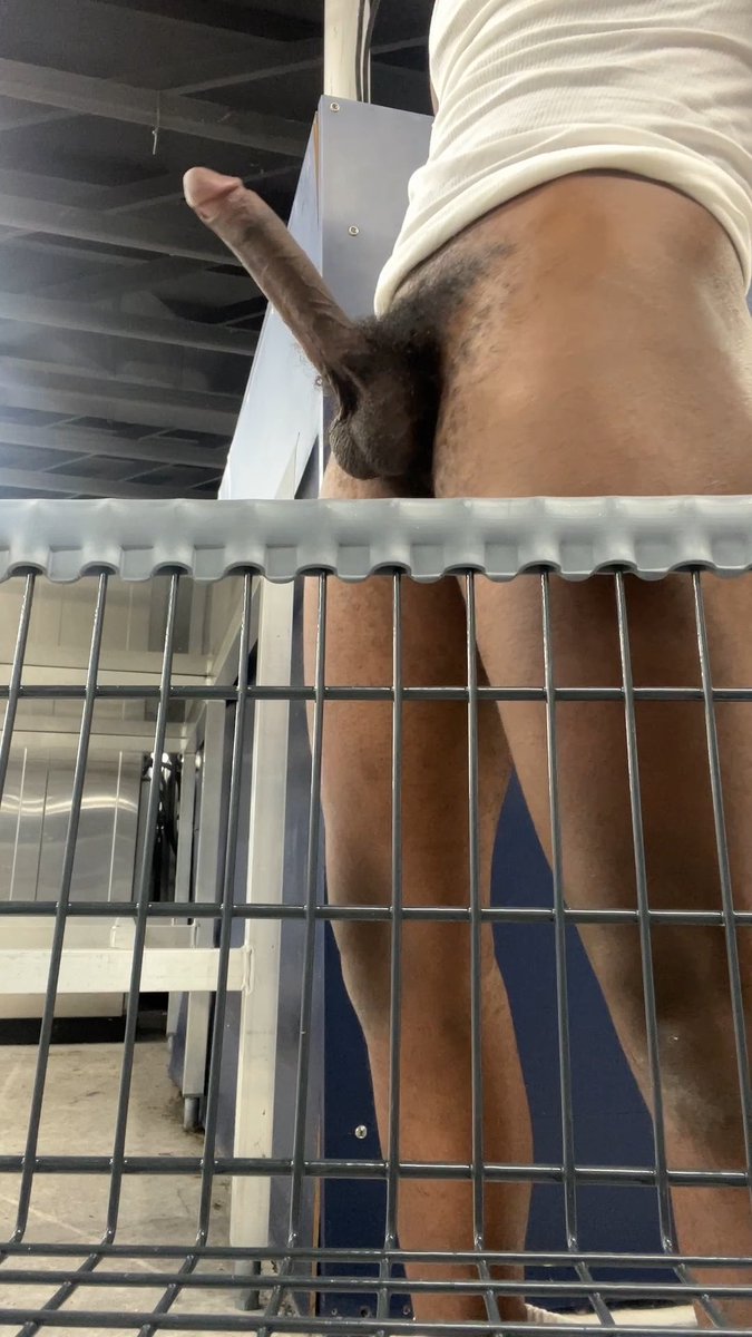 LaundryMat Duties💦🧺😵💫😈🧱 #exhibition #public