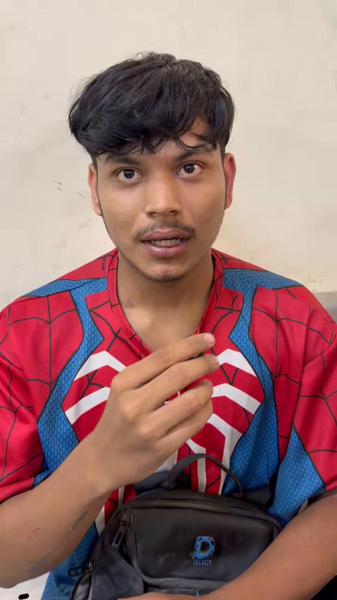 ये समर्थ है ये हमारे साथ धरने पर थे इनको पार्लियामेंट थाने से दिल्ली कैंट थाने तक मारा है