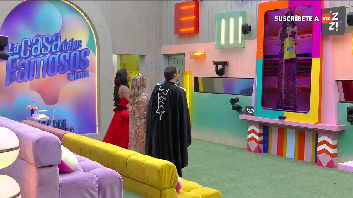 #KarinaTorres se consagra con el tercer lugar de #LaCasaDeLosFamososMéxico. Sigue la GRAN FINAL EN VIVO solo por #ViX y #LasEstrellas 📲