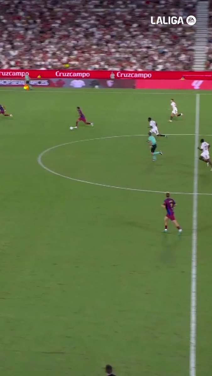 Raphinha's last touch is pure class 🤌 #laligahighlights