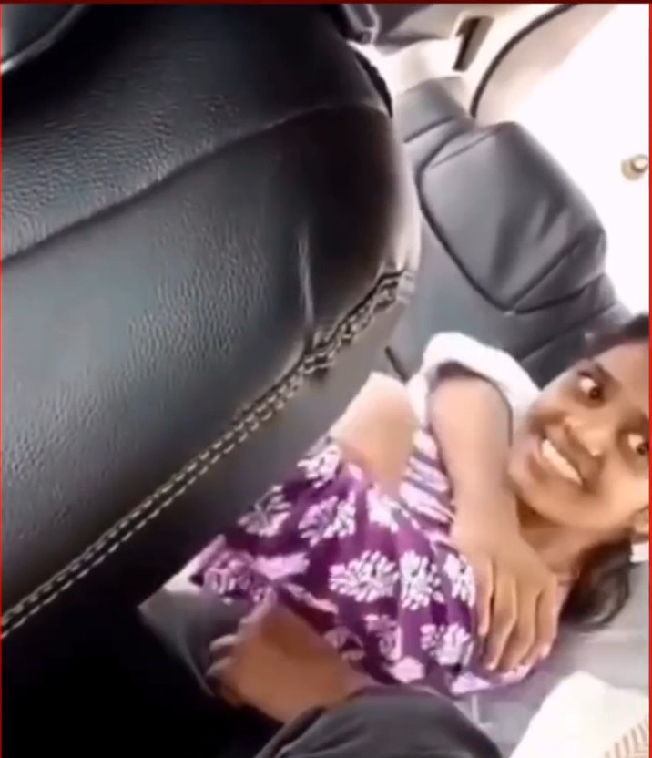 If a couple starts kissing in the back seat during your ride. A cab driver has every right to be upset, but does that justify rude language? Who was right in this situation?🤔