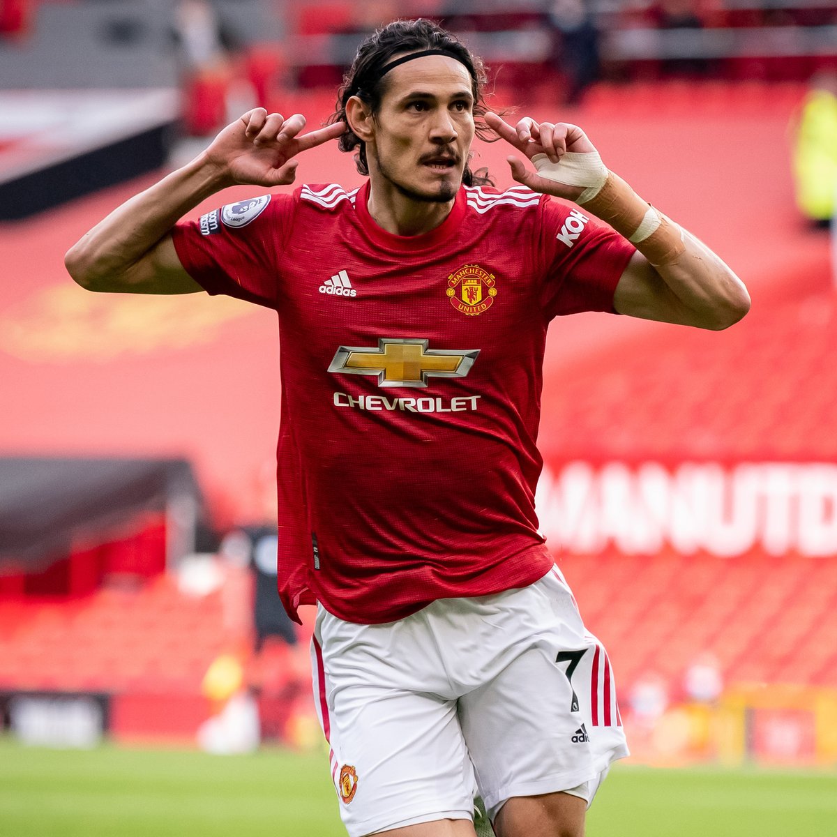 Six years ago today, Manchester United signed Edinson Cavani. 🇺🇾