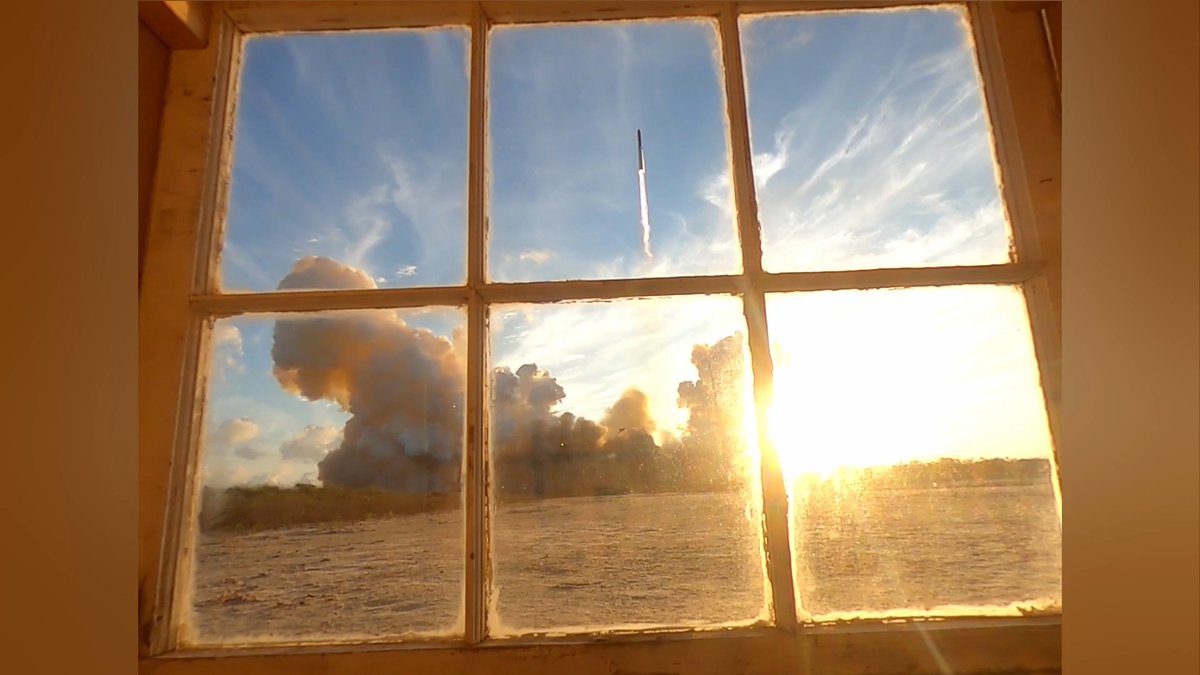 We listened to our viewers and stepped up our Starbase Window Experiment for Flight 14. Something different happened. Can you guess how it went? Elon Musk