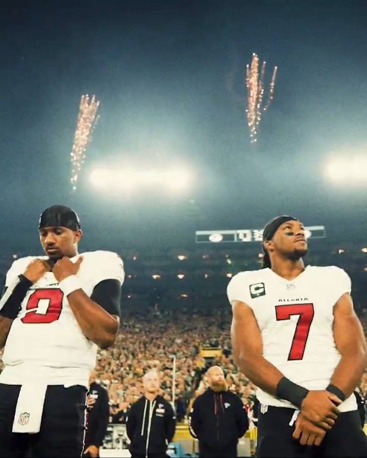 An old-school NFC South showdown 😤