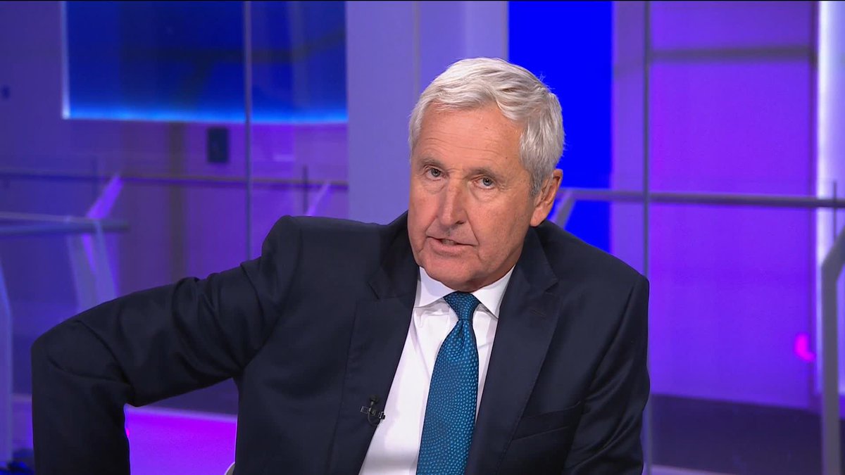 A British Airways flight from Heathrow to Chicago has landed safely back in London after a mid-flight emergency over Ireland. Former BA pilot Alastair Rosenschein analyses the potential reasons for the emergency ⬇️ 📺 Sky 501, Virgin 602, Freeview 233