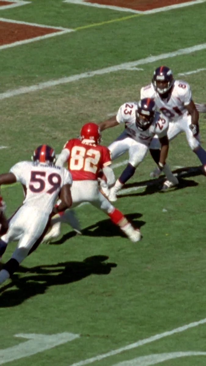 The human joystick 🕹️ Kansas City Chiefs OTD in 2003, Dante Hall ran circles around the Broncos for one of the craziest punt returns ever