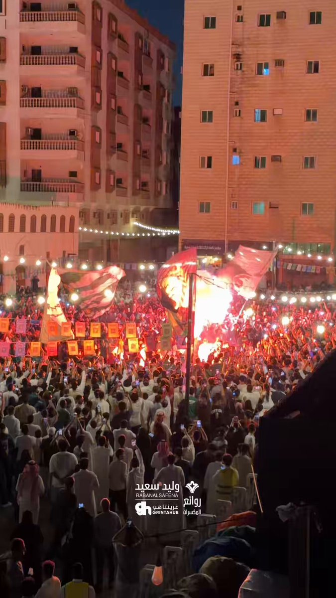 🎥جدة التاريخية في حدث استثنائي 🇸🇦🔥 باب جديد يشعل أجواء النهائي الخليجي قبل صافرة البداية حماس جماهيري وأجواء تليق بالموعد الكبير🏆💚 #نهائي_خليجي27