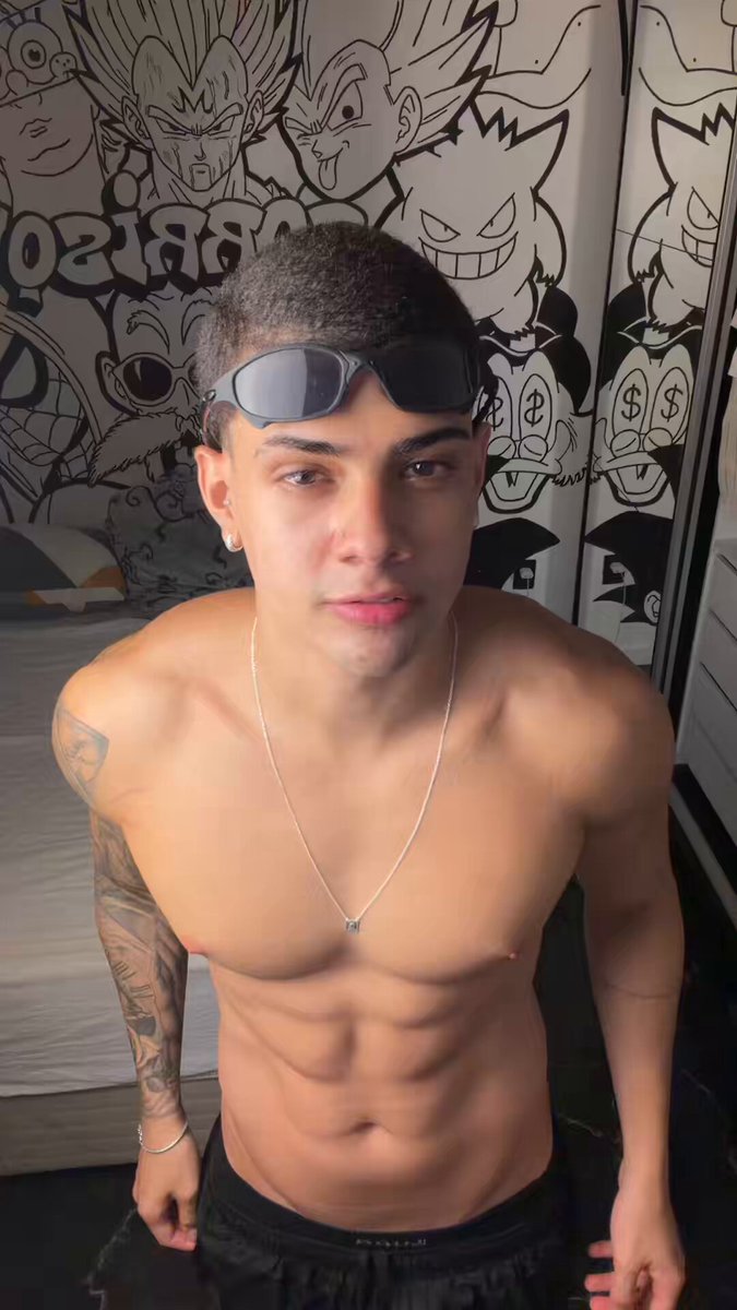 Esse menino é muito gostoso 👄🥵