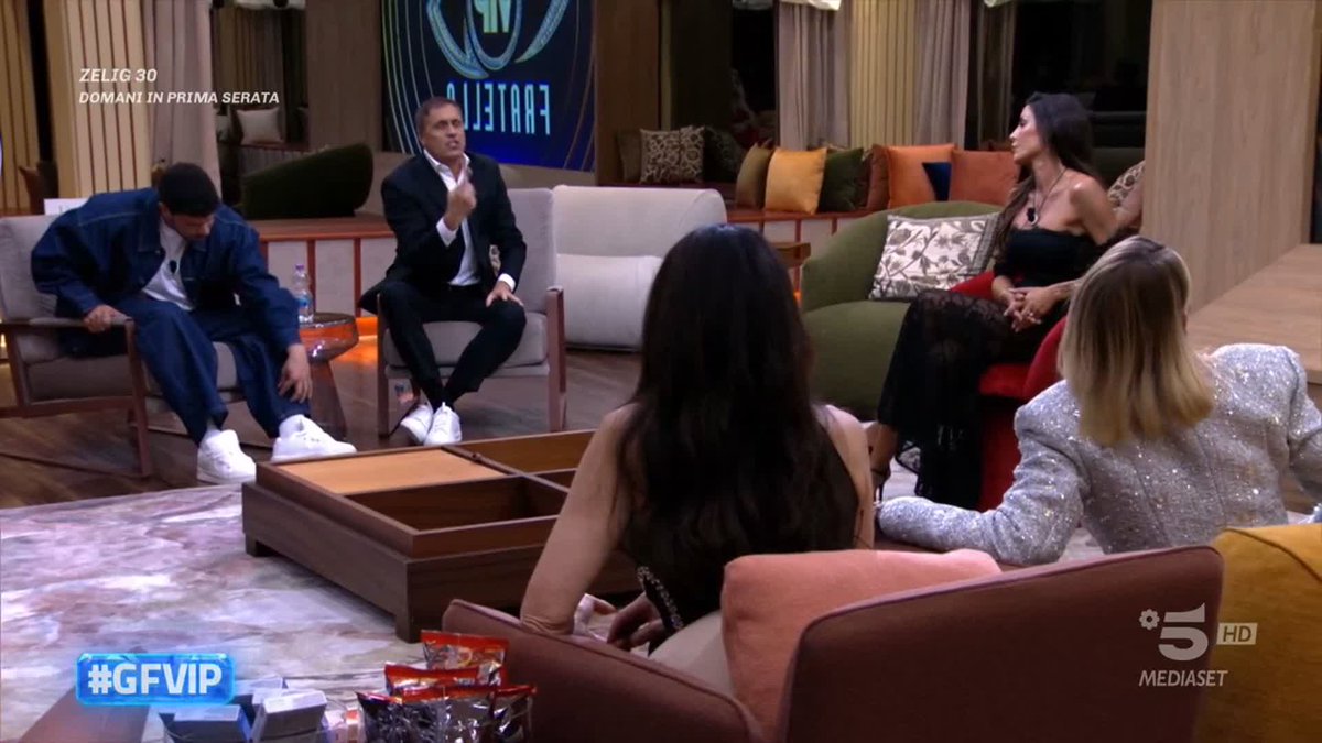 E tra Giulia e Moreno è subito scontro! 🔥 #GFVIP
