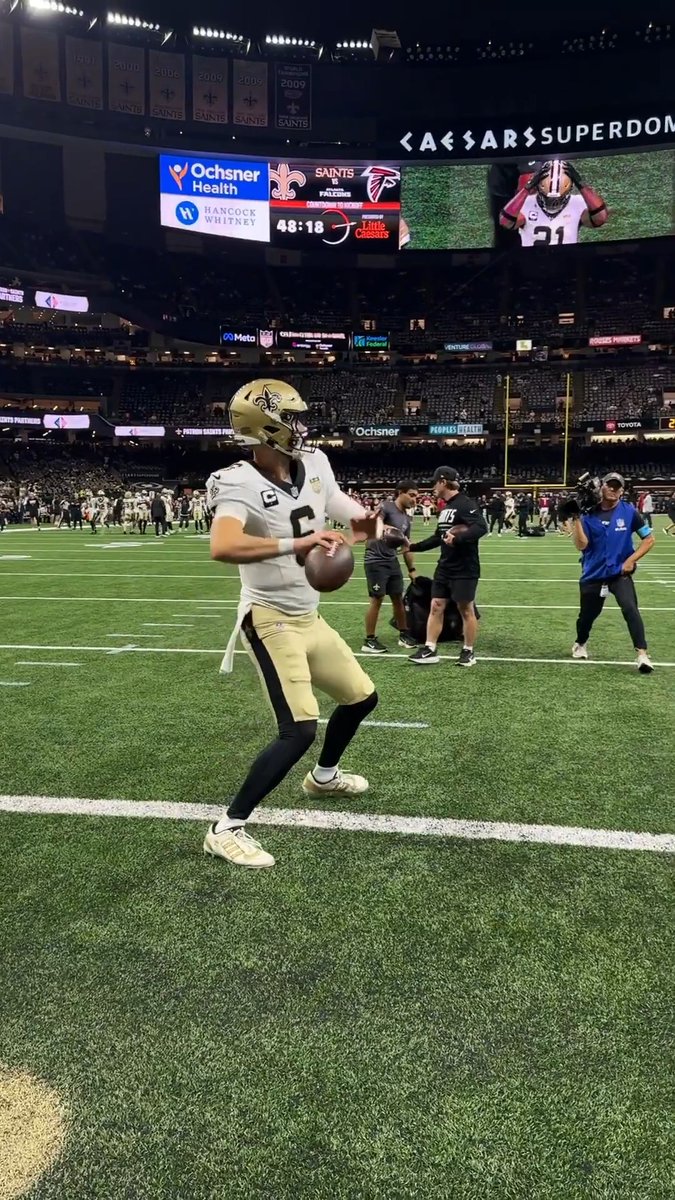 Tyler Shough looking to make it four straight multi-TD games to start the season 👀 Falcons at Saints -- 8:15pm ET on ESPN Stream on NFL+