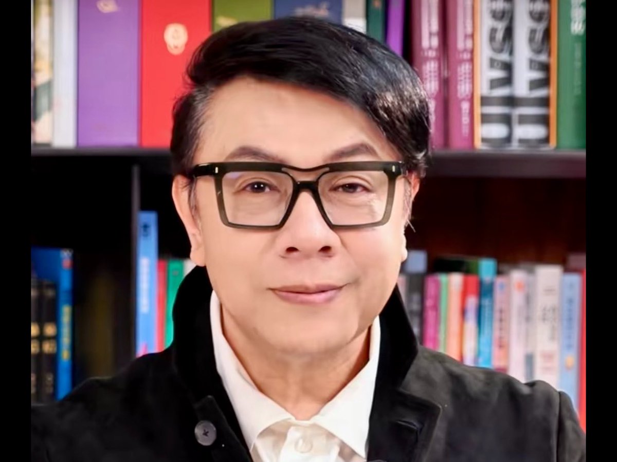 Kai-Yung Tsai has been fully banned in mainland China. He can no longer come to the mainland for any variety shows. His ambiguous stance means he will not gain more support from people in Taiwan. He will have to live off his past savings.
