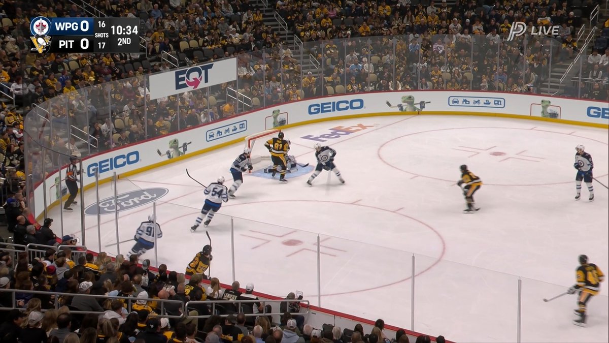 BEN KINDEL GETS THE PENGUINS ON THE BOARD NO HIGH STICK HERE