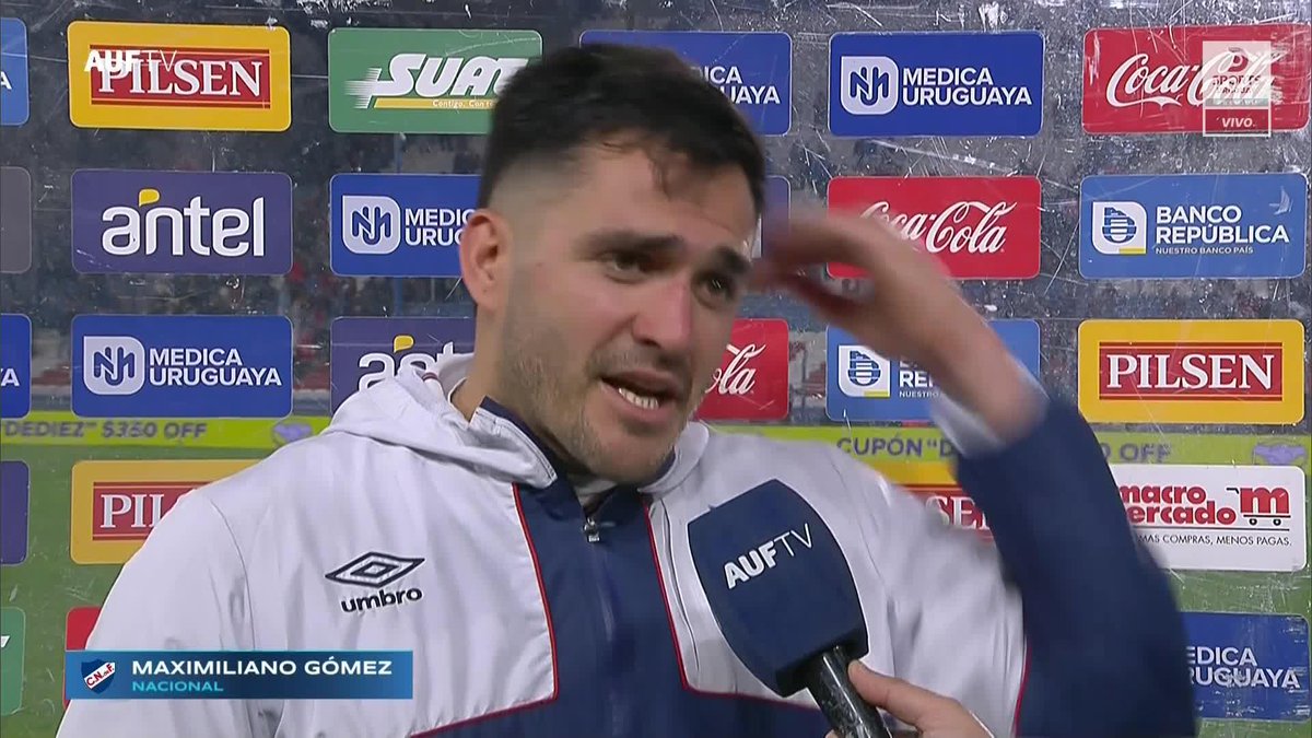 Habló Maxi Gómez sobre Carreño y le dedicó unas palabras a Luis Mejía. "Daniel nos motiva muchísimo, nos da para adelante y nos aconseja a todos, venimos trabajando muy bien y en la semana se nota el el clima en los chicos". "Con un sabor amargo por lo de Mejía, es un compañero que deja la vida por Nacional y ojalá podamos tenerlo pronto con nosotros".