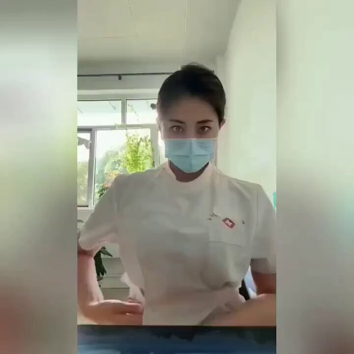 卧槽 好兄弟让我介绍对象 我想把老婆闺蜜介绍过去 看完她发的视频 我觉得对不起兄弟 不是闺蜜不好 是我看完想打✈️ 😡😡😡😡