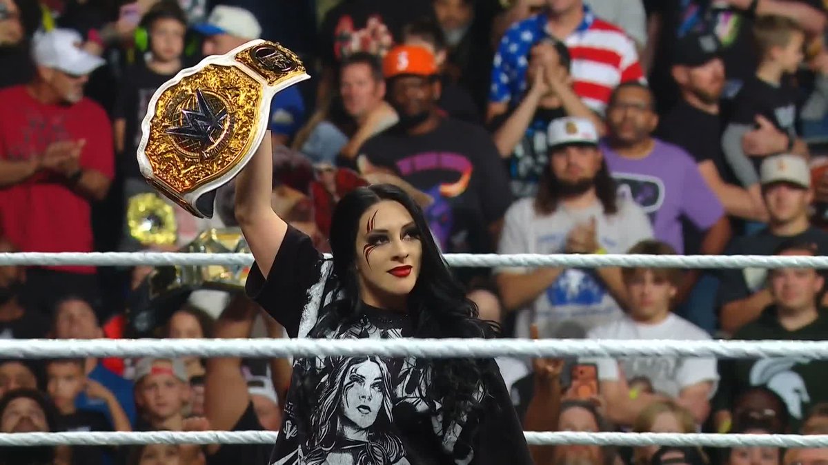 A TRIPLE THREAT MATCH AT #MITB!?!? 🙌 IT IS OFFICIAL!! Stephanie Vaquer