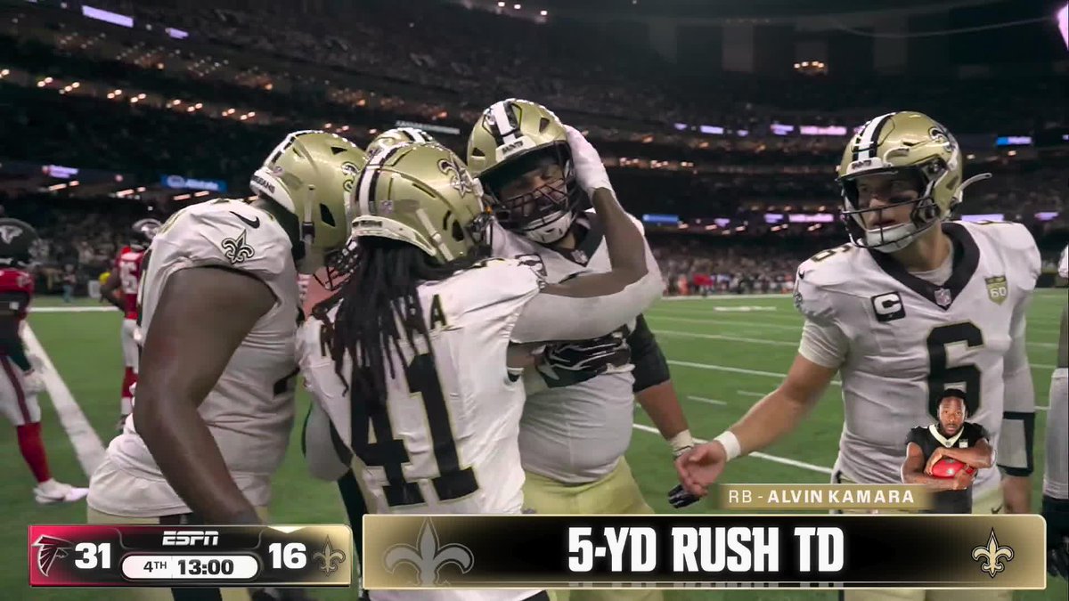 Alvin Kamara into the end zone for his second TD of the night ‼️