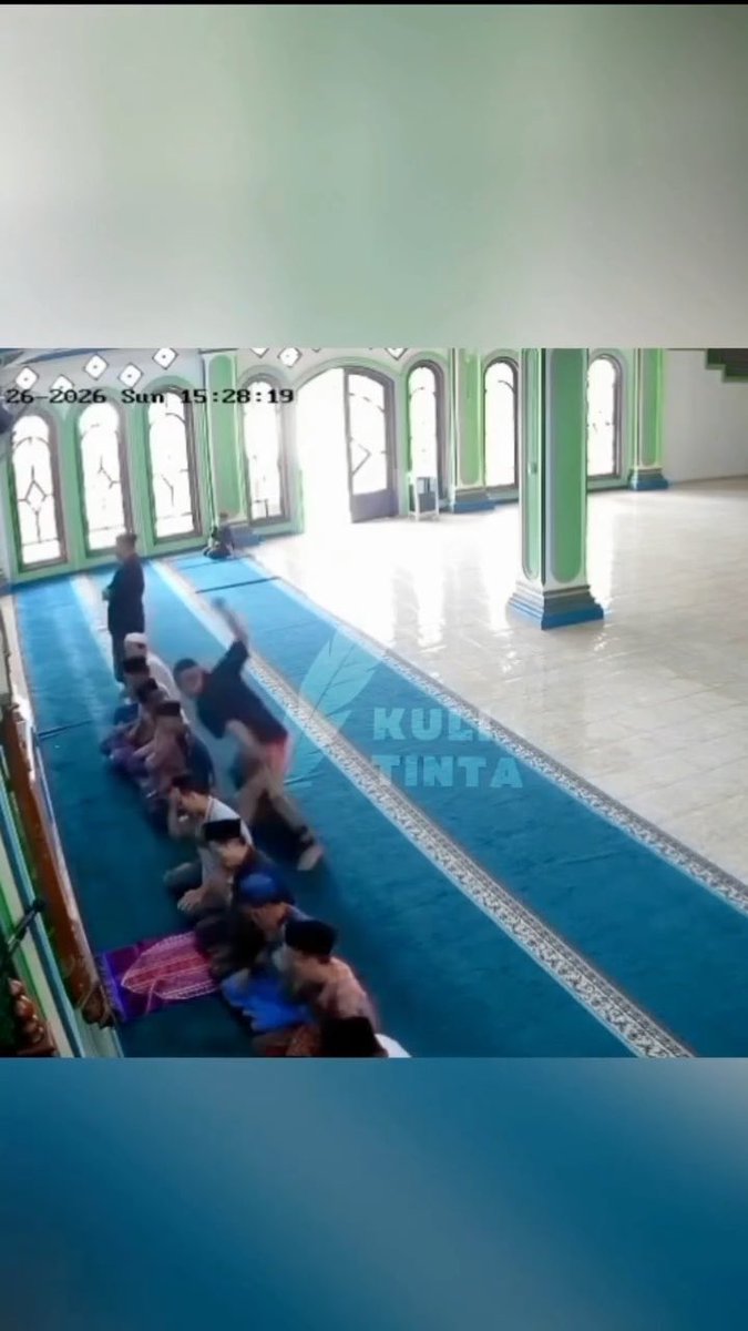 MAKSUDNYA APA JINK 😭😭MAEN PUKUL AJA