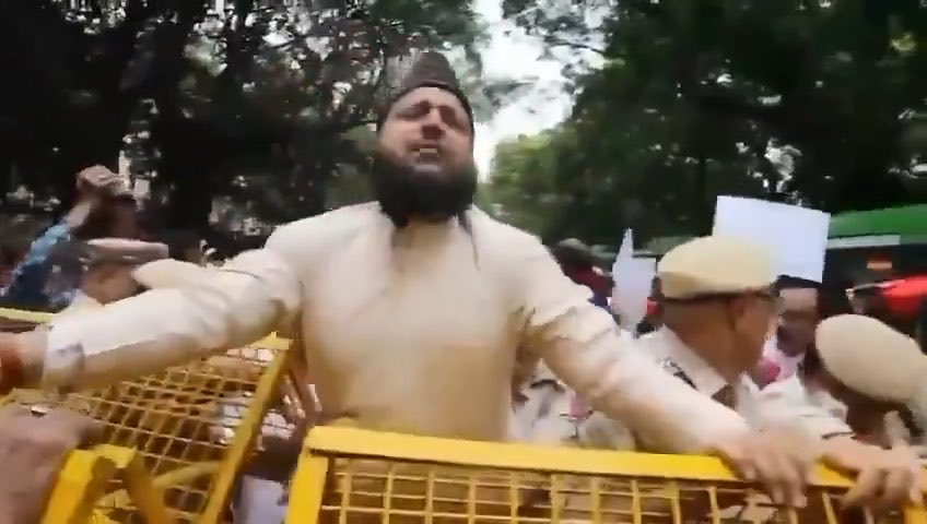 Mujhe Chhod Do 😭 Main Democracy ke liye Marna Chahta hun 😭🔥