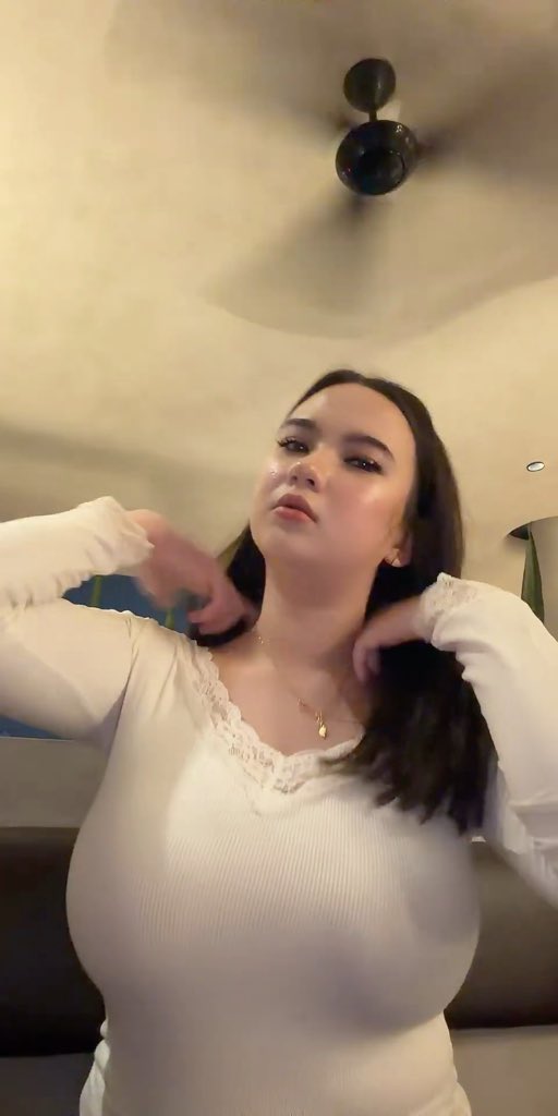 olivia payten tobrut jkt48 pamer tt biar pascol crot waktu dia live tiktok FULL?