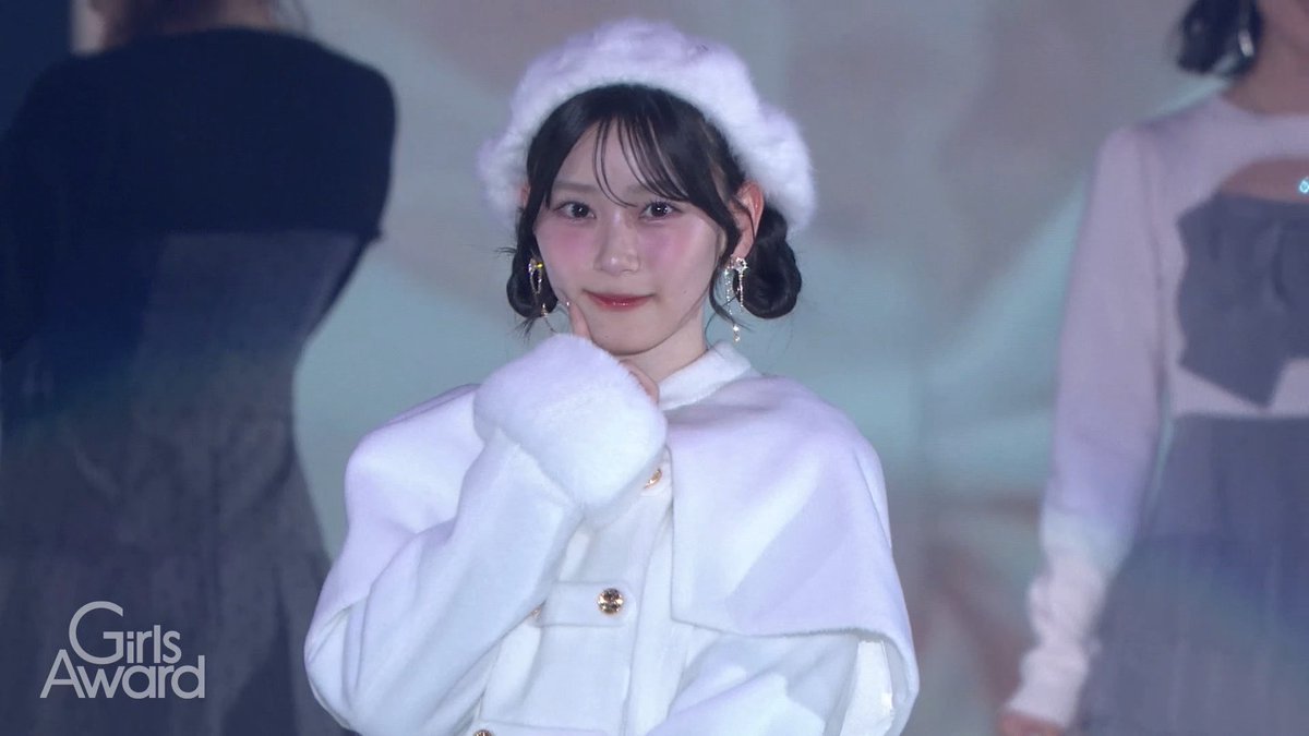 📣ノーカットでランウェイをお届け👀✨ #ガルアワ2026AW PLAYBACK📽️ / 山下瞳月(櫻坂46) 櫻坂46 \ evelyn STAGE evelyn フォローして、出演者オフショットをチェックしてね📲🩷 ─────── 次回 #ガルアワ2027SS 🌈✨ 4月29日(木・祝)代々木第一体育館にて開催🪩♡