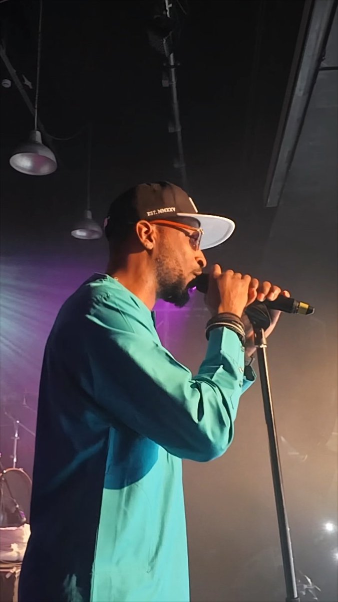 It all Started with an 11:30pm call from Ropo ( Cokobar ) and the Rest is history…. 9iceofficial someday will share the story … His Headline london Show 4th of Oct 2026 maybe turning into a Global Tour 🤷🏿♂️ The energy in the Venue was out of this world .. He sang his heart out for his Super fans 😊 They equally enjoyed every bit of it too 👌🏿 Appearance by #BRBThealbum Seriki OmoOwo Powered by @cokobarcom 📌