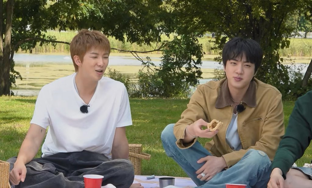 🐨: sitting around like this and eating together, makes our seven years feels like a dream 🐿️: really?? 🐥: seven year?? We have been together for 15 🐨: the last time we came to Toronto was seven years ago