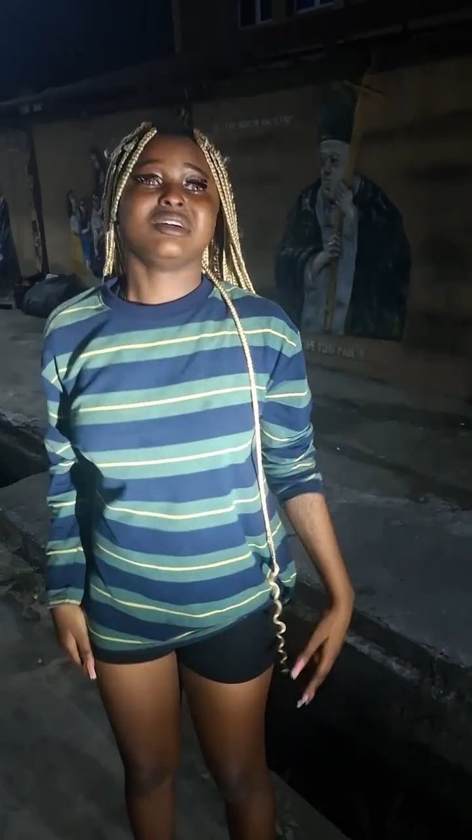 “This Happened On Azikiwe Road, By St. Joseph Catholic Church, Aba. She Was Dropped Off By a Car In Front Of Me, And She Instantly Lost Her Sanity.” ~ Eyewitness Report👀
