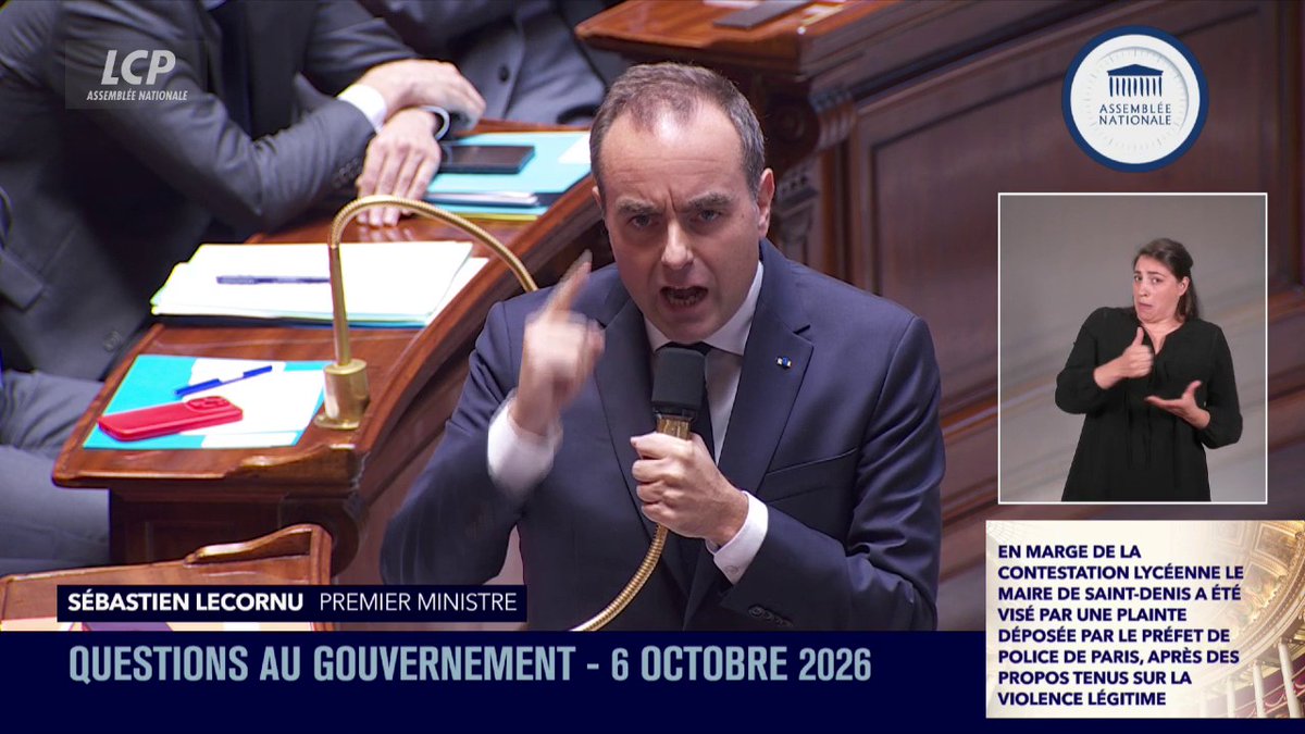 "Pourquoi le député Raphaël Arnault [...] est toujours membre de votre groupe?", demande Sébastien Lecornu à Mathilde Panot. "Pourquoi le maire de Saint-Denis a-t-il légitimé la violence? [...] Vous êtes ambigus avec la violence, car elle fait partie de votre projet politique."
