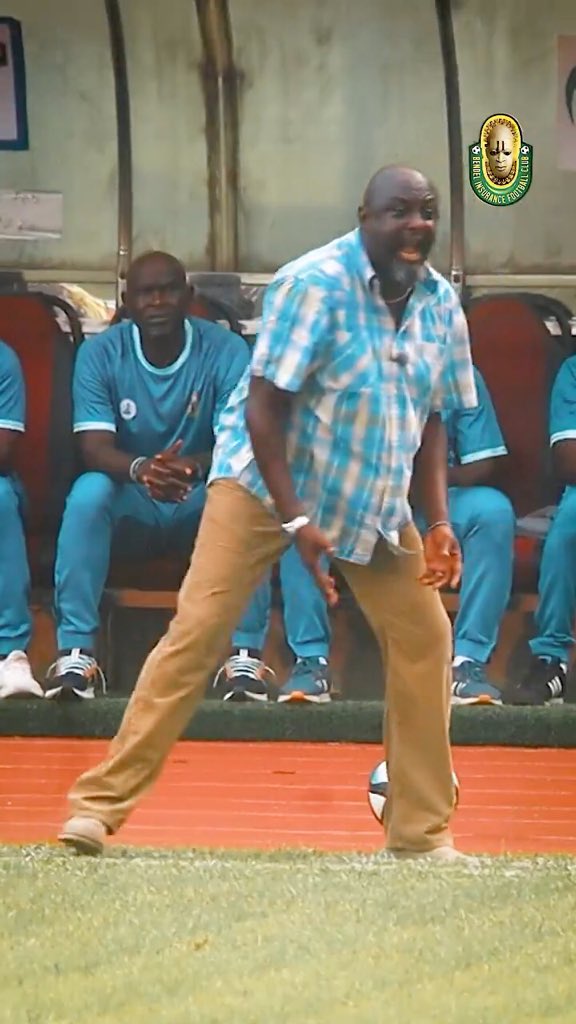 🚨 THOUGHTS 💭 Bendel Insurance Head coach Kennedy Boboye, was miced 🎙️ up for their home League clash against Barau FC. The game ended 4-1 in Favor or the Bendel Insurance. Many young NPFL fans may not know this, but this man is one of the best strikers NPFL has ever seen. During his playing days, he was very formidable. He always came clutch anytime his team needs an important league win. A very deadly talisman in his days.