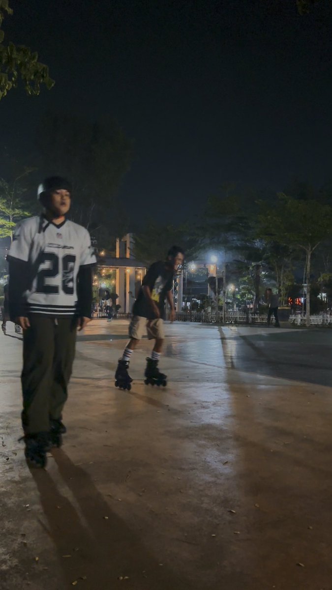 Ingat yah umur gak muda lagi. banyak banyak minum air putih dan di kurangi minuman yang manis-manis dan berwarna. dan satu lagi olah raga gih walau jalan kaki doang. gak papa dikatain POMO atau apa, kesehatan sekarang lebih penting. Okay