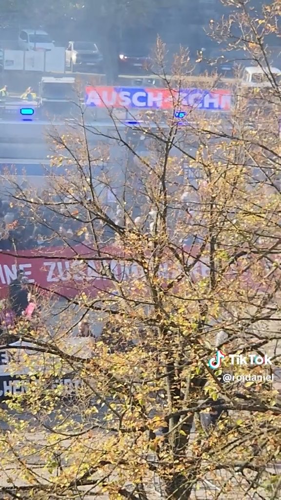 Die Linken haben vor der AfD kapituliert. Die Antifa hatte für die Demo in Magdeburg 20‘000 Leute angekündigt. Gekommen sind 200 bis 300. Sachsen-Anhalt ist Blau 💙