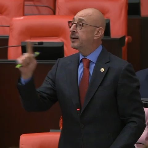 Memlekette okula çocuk gönderemiyorsun, Borsaya para yatıramıyorsun, Tanıdık olmadan adliyeye gidemiyorsun… Yahu “bu nasıl devlet” diye vatandaş sorduğunda nasıl vereceksiniz cevabı?