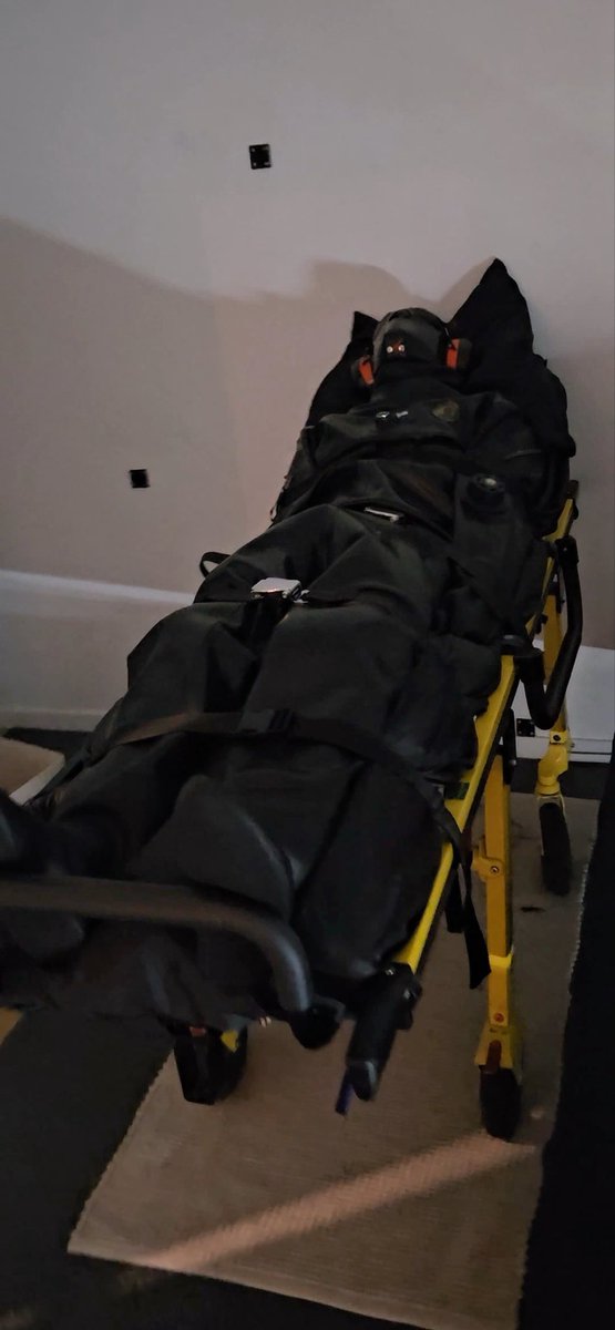 Day 6 of Locktober 🔒 Told my friend there was no way he could make me cum with nothing but electro on my balls… 20 minutes later, strapped down, gagged, drysuit on, DG Lab underneath… and I came in my cage 🫠 Yeah… I was wrong..