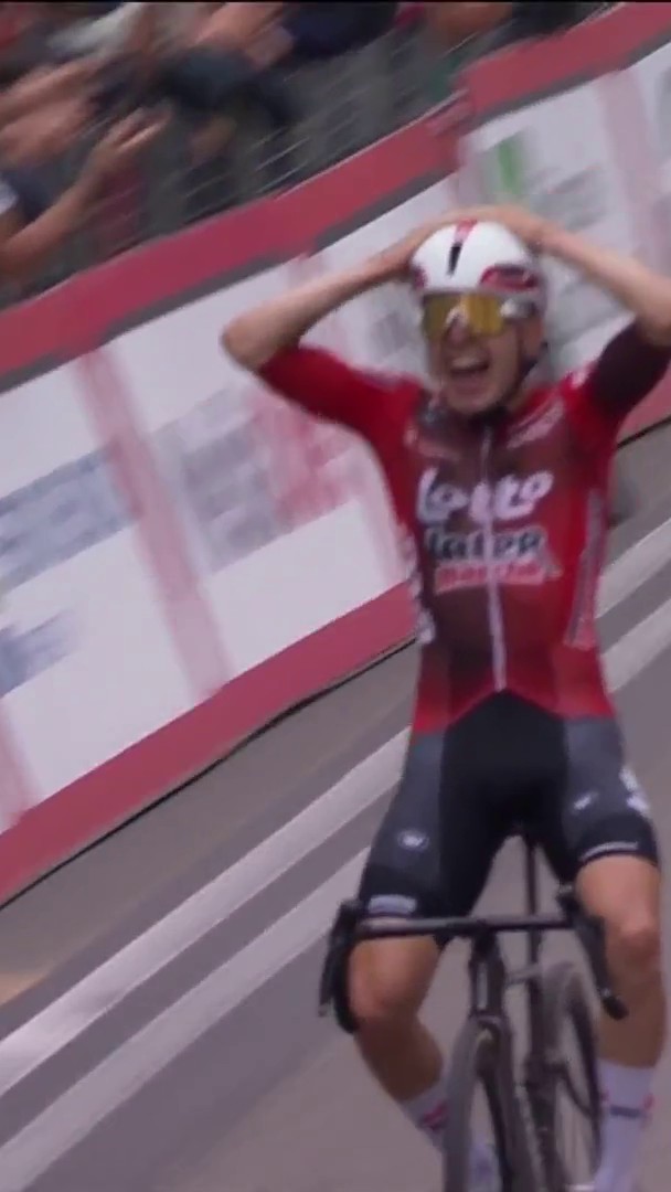 🤯 Ce gamin vient donc de taper l'un des meilleurs puncheurs du monde au sprint... pardon Monsieur Jarno Widar 🇧🇪🙌🌟 C'EST CE QU'ON APPELLE UN CRACK 💎 #TreValliVaresine