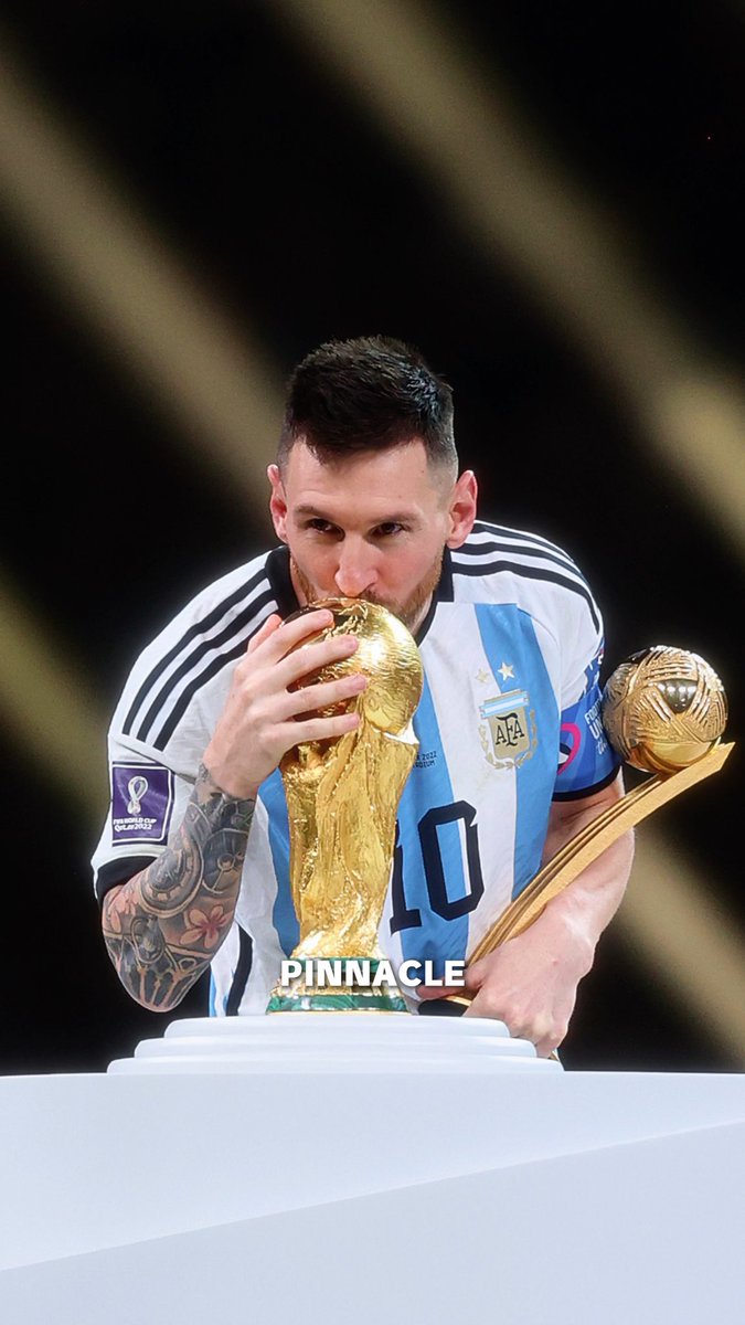 A natural talent. Best of this era. 🎙️ Laureus Academy Member, Ruud Gullit on Lionel Messi #SportUnitesUs