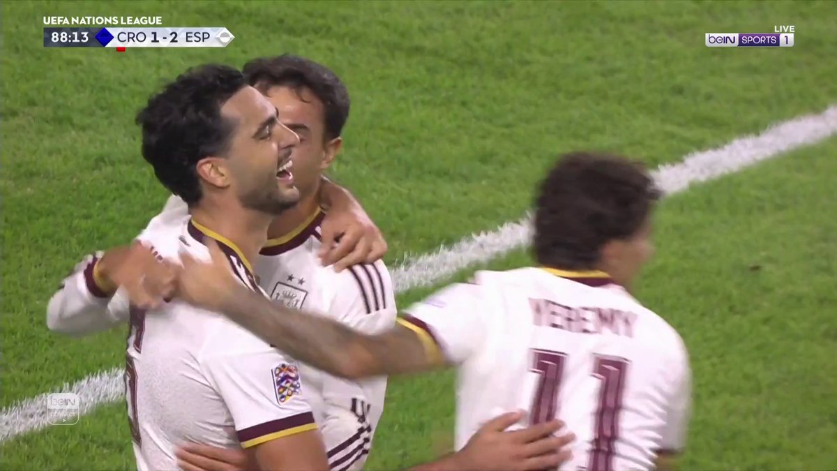 La remontada is complete! Merino with perfect control and a brilliant volley to turn it around for Spain! 🇪🇸🔥