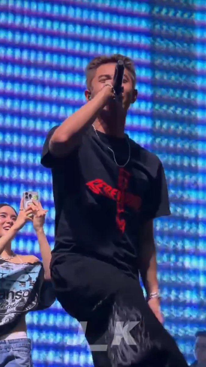 261006 Serenades & Body Rolls in Amsterdam THE PURGE #률 #RYUL #롱샷 #LNGSHOT