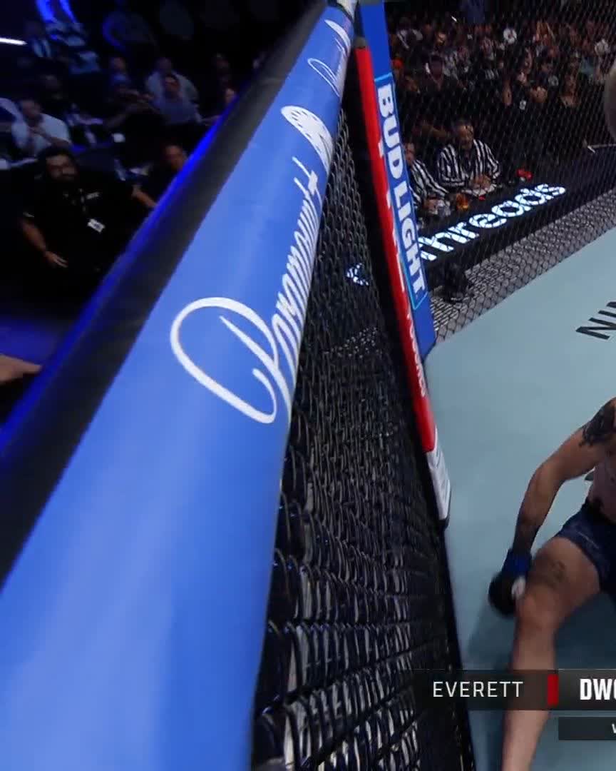 GOT THE BOSS ON HIS FEET 🤯👏 #DWCS Sal Everett with an absolute screamer tonight!!