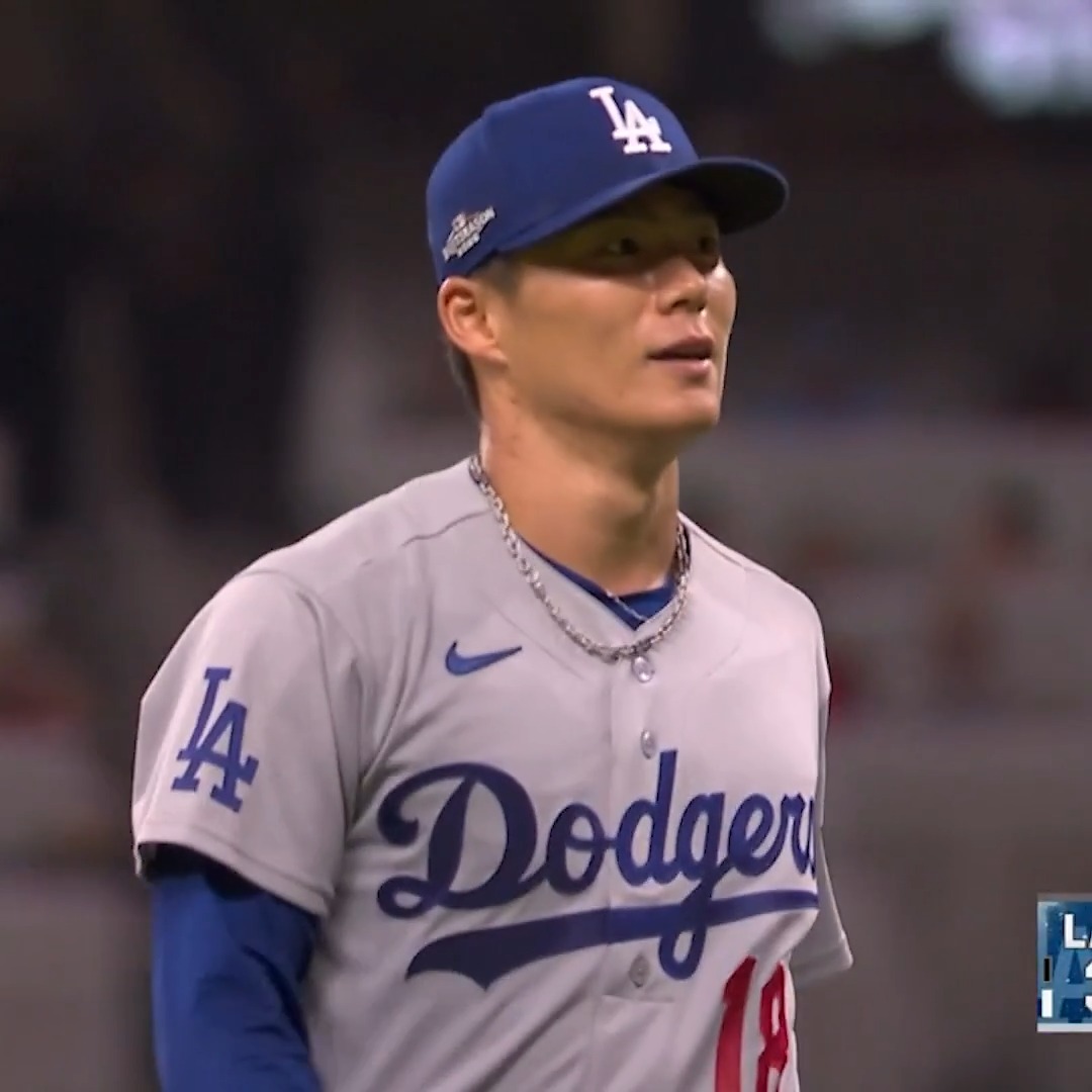 Yoshinobu Yamamoto adds another stellar performance to his Postseason resume 😎