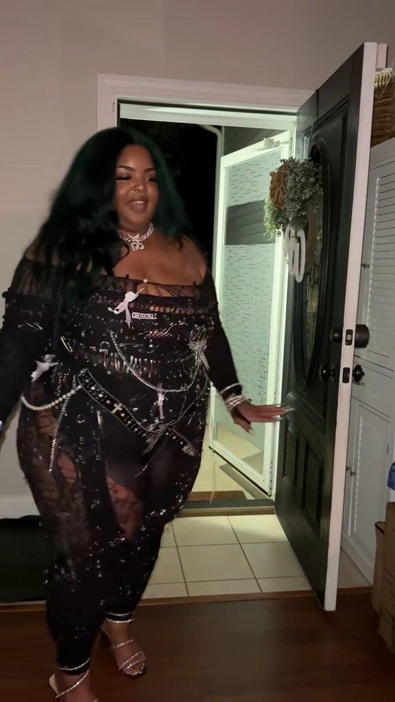 my fave custom fit EVER 🖤⛓️