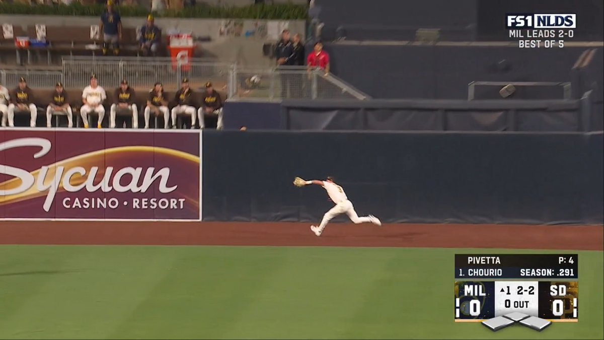 Jackson Merrill robs Jackson Chourio with a superb grab!