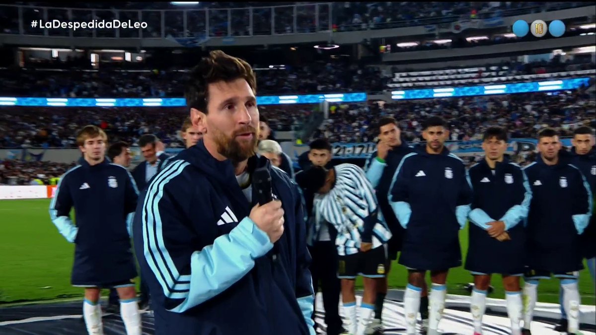 Sos eterno, capitán 🇦🇷 🇦🇷 Mirá #LaDespedidaDeLeo por Telefe con Pablo Giralt y @clankjpv