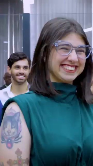 Mulher de direita é outra parada né