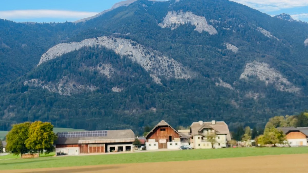 Average village from Austria. Wait for the lake to show up.