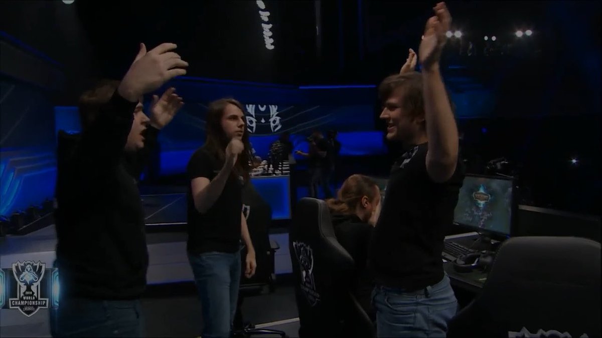 Albus NoX Luna 🇷🇺 upset ROX Tigers 🇰🇷 in a 66-minute game at Worlds 10 years ago today They went on to become the first Wildcard team in history to qualify for the Worlds Quarterfinals