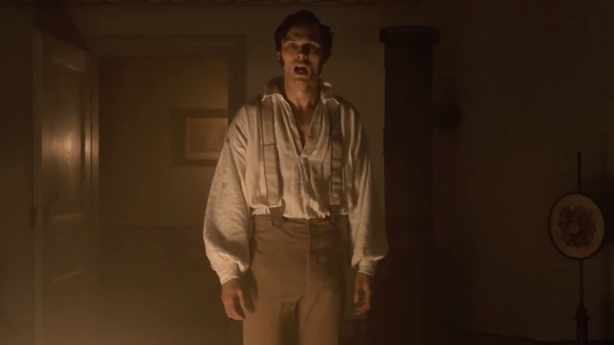 Pour cette scène de possession, Lily-Rose Depp a appris le butō, une danse japonaise aux mouvements très expressifs, donnant l’impression qu’une force étrangère prenait le contrôle de son corps. Le film NOSFERATU de Robert Eggers, c'est dispo.