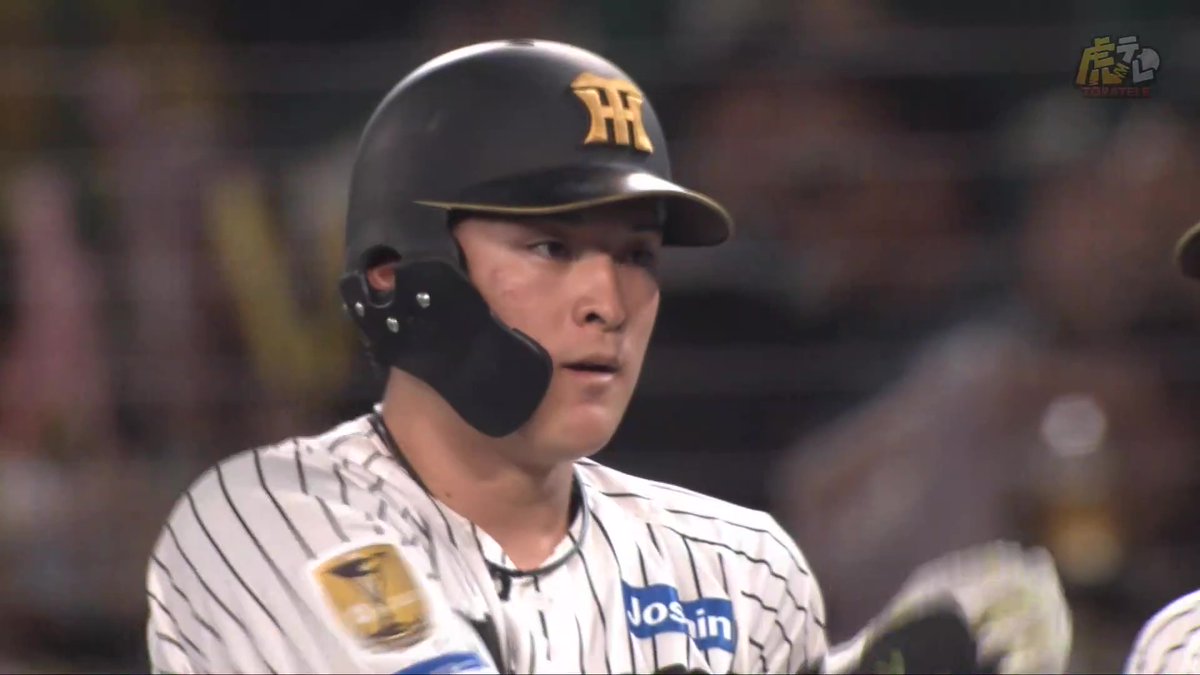 7回裏、一死2塁から髙寺選手がセンター前同点タイムリーヒットを放つ！