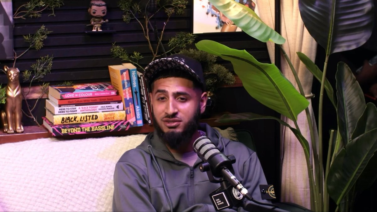 You know we had to get the legend MK on the show 🇵🇰 The space we film in is NOT big. But bro still managed to demonstrate a front flip smh, this is legendary
