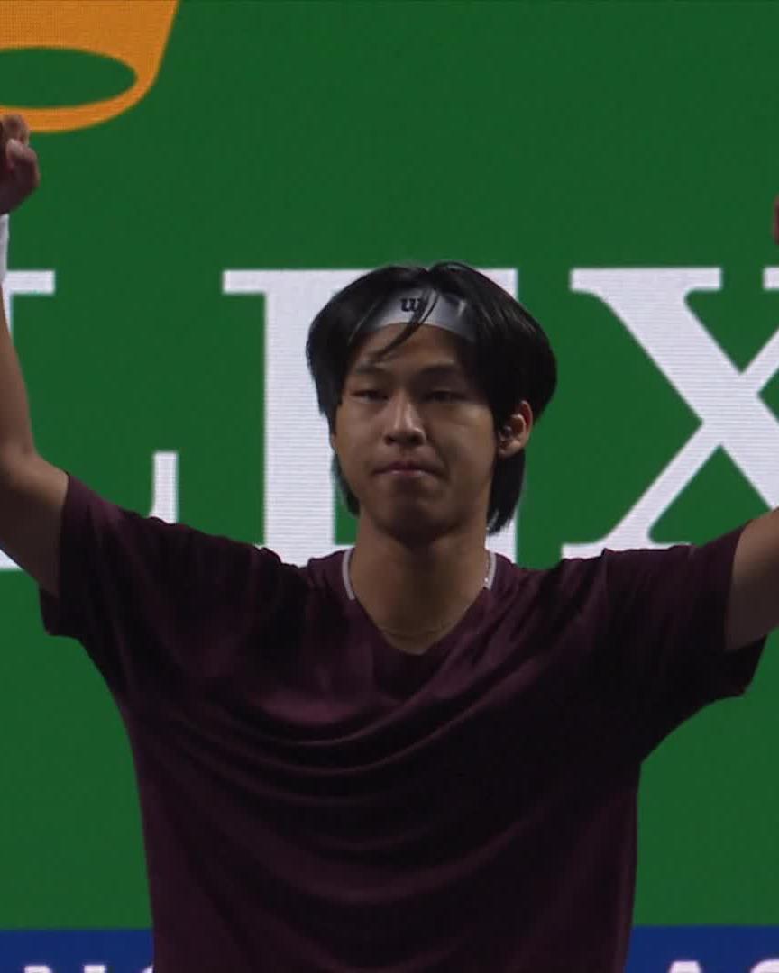 Shanghai Zhou show 🎬 The Chinese wild card battles past Bellucci 6-4 3-6 7-6! #RolexShanghaiMasters